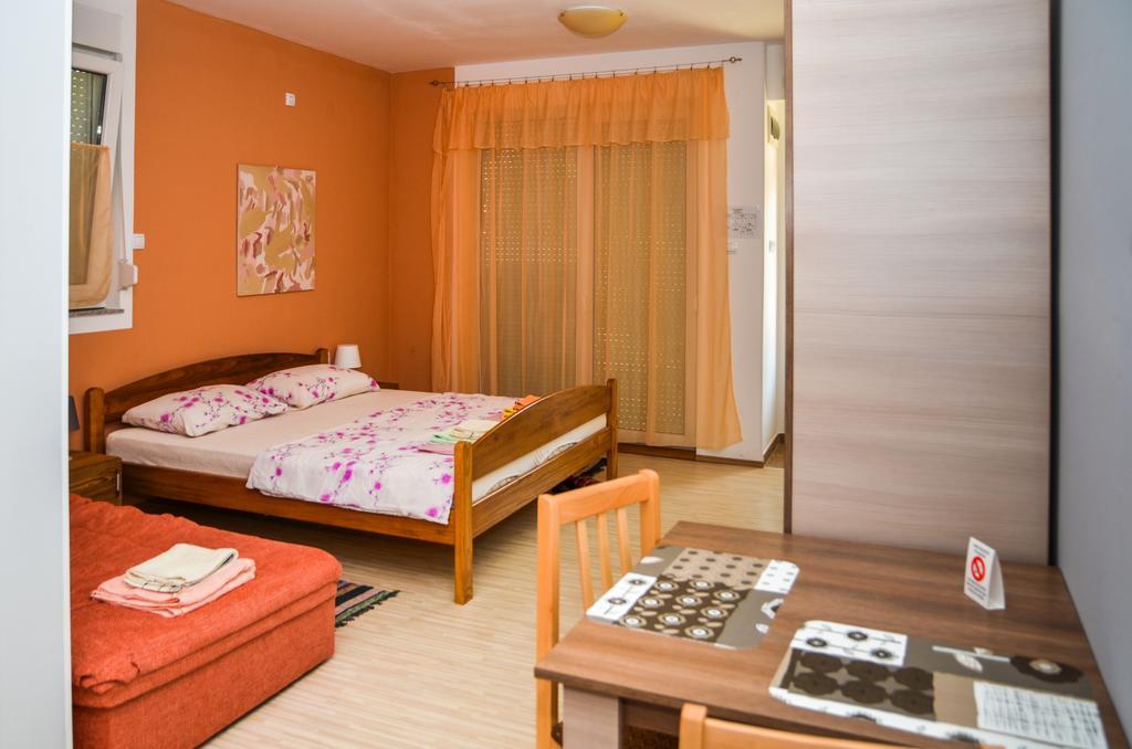 Apartments Svetlica باتشكي بيتروفاتس المظهر الخارجي الصورة