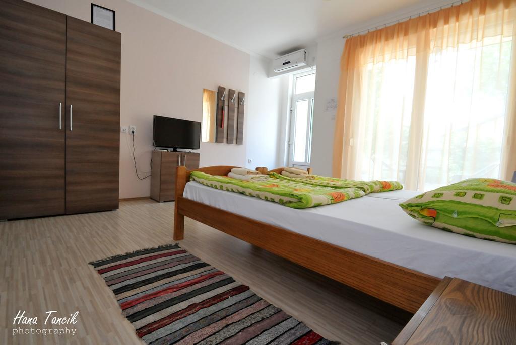 Apartments Svetlica باتشكي بيتروفاتس المظهر الخارجي الصورة